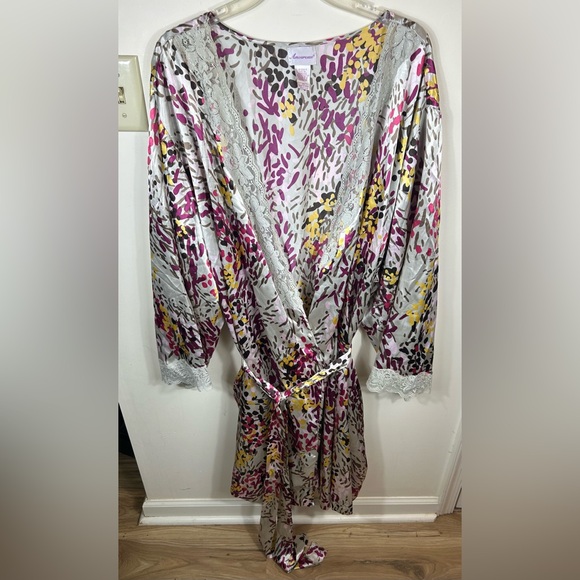 Amoureuse Satin Robe & Belt Women’s Plus Size 4X Gray/Purple Lace Trim 44” VTG - Picture 1 of 11